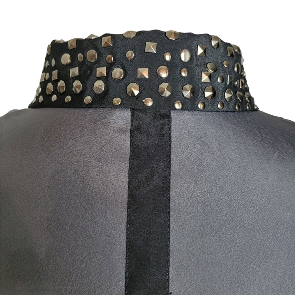 ROCK & REPUBLIC Top Blouse Sleeveless Stud Button - Picture 4 of 8